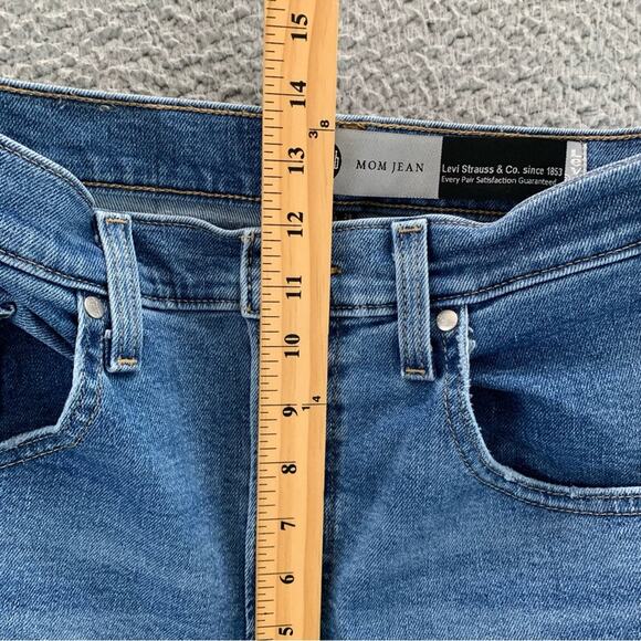 Levi's Silvertab High Waisted Mom Jeans Tapered Women's Jeans  -  Size:  28 - Picture 10 of 16